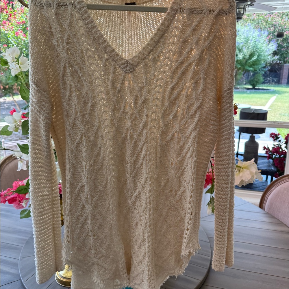 Elegant Cream V-Neck Sweater